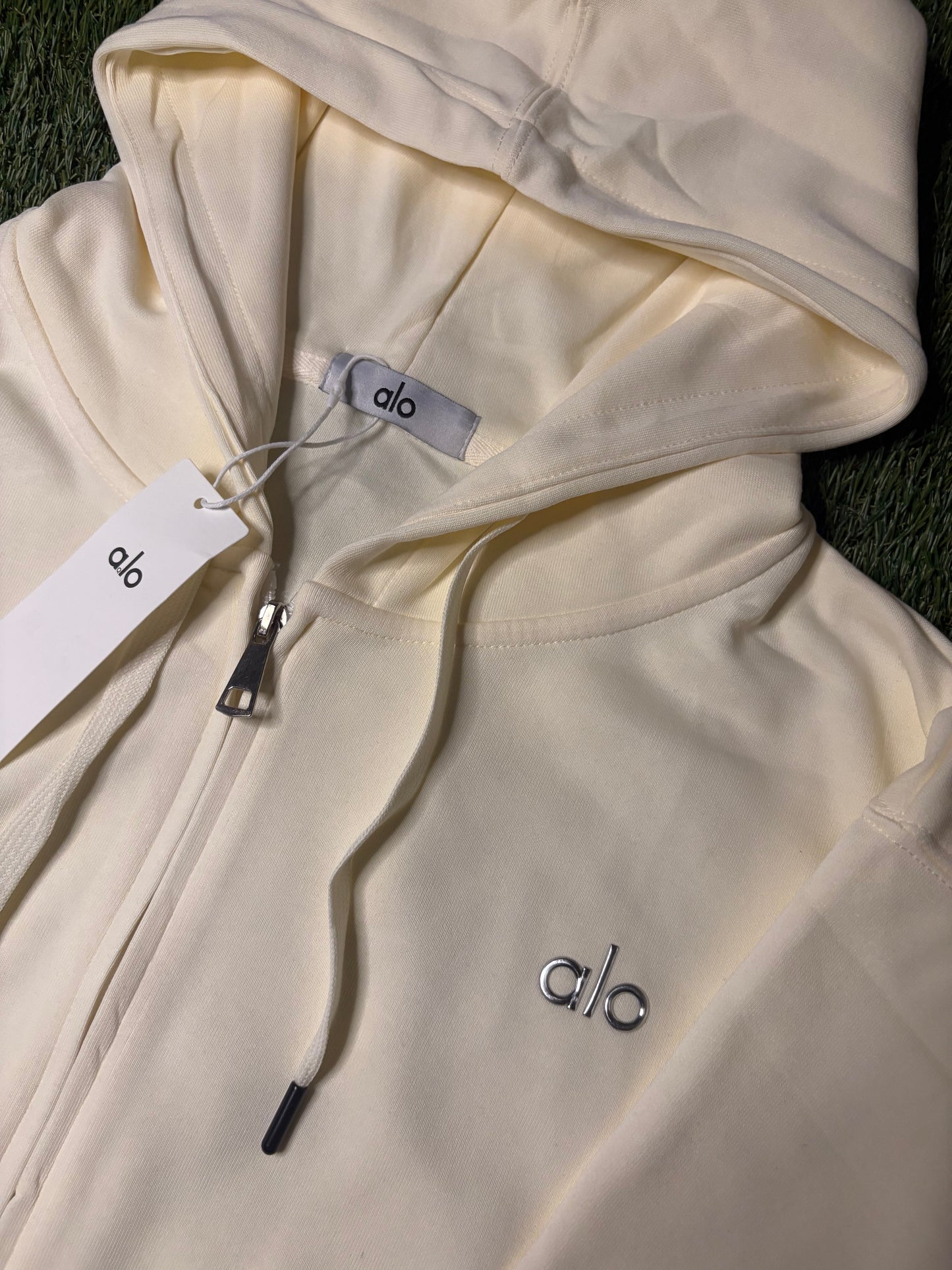 ALO Zip-Up (Beige)