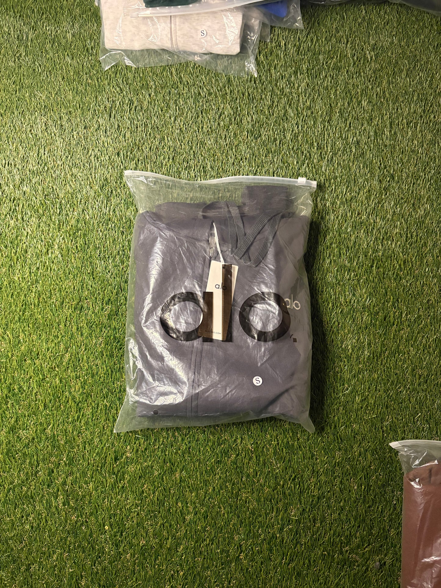 ALO Zip-Up (Dark Grey)