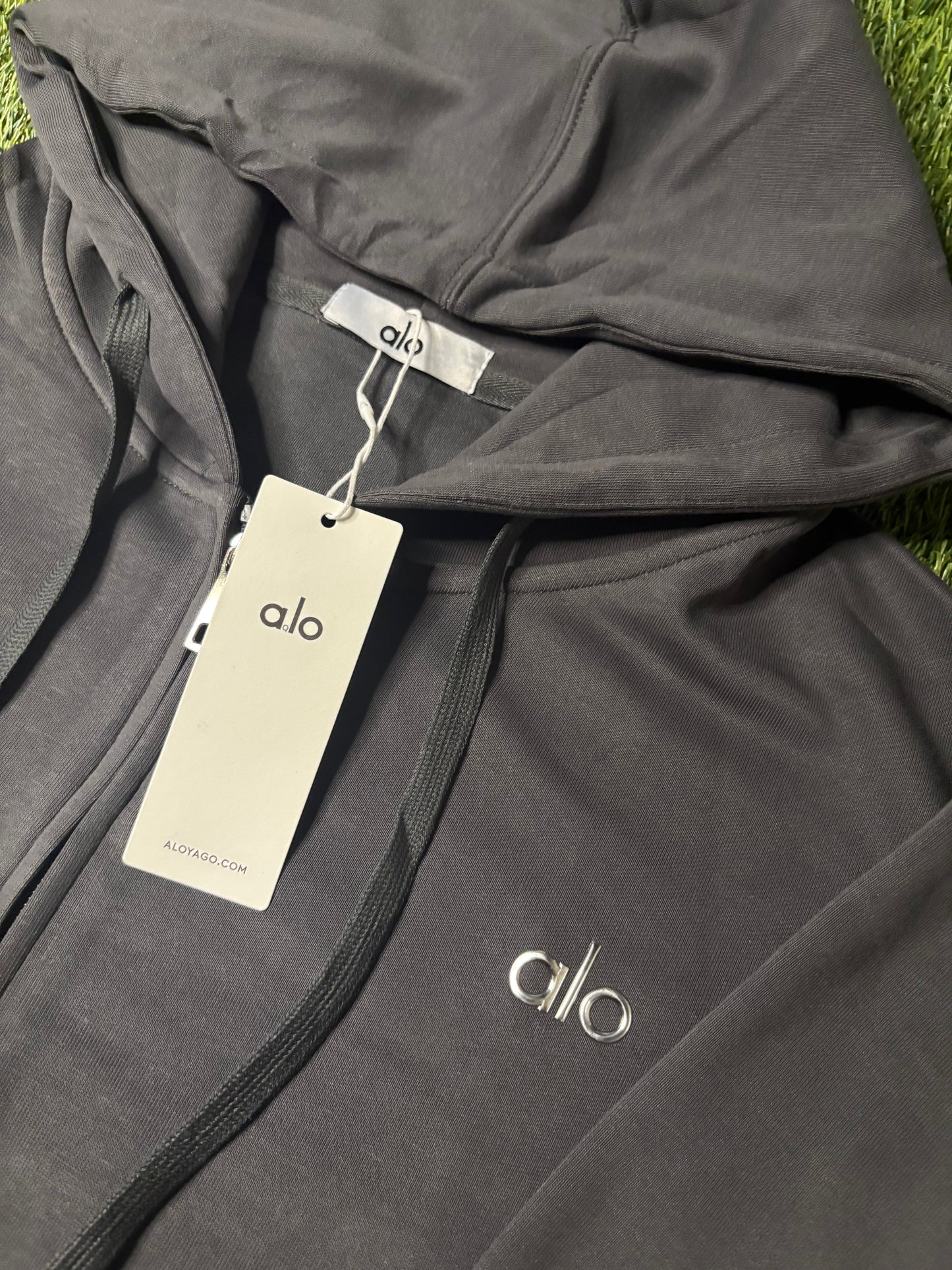 ALO Zip-Up (Dark Grey)