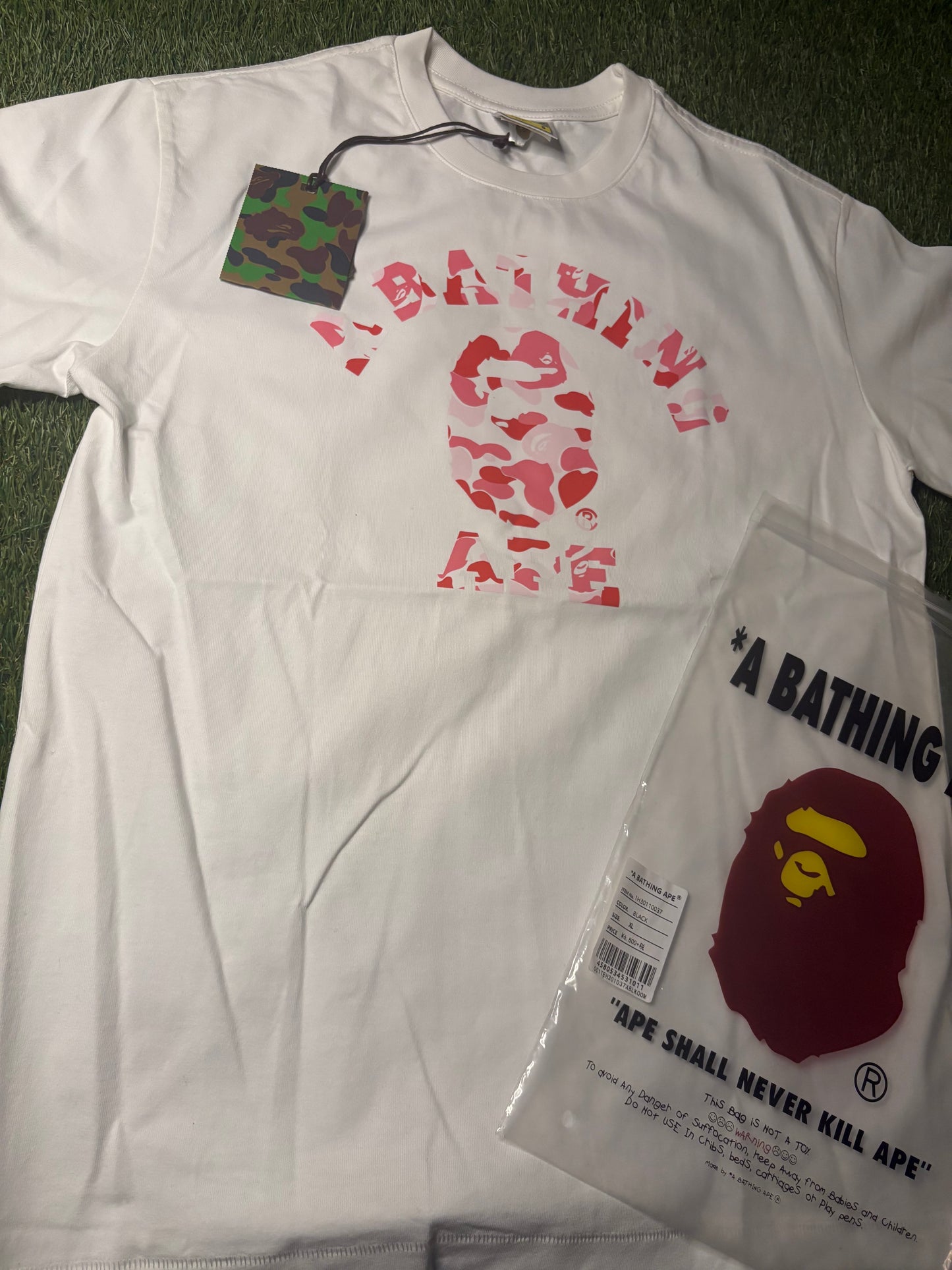 BAPE White Graphic T-Shirt (S)